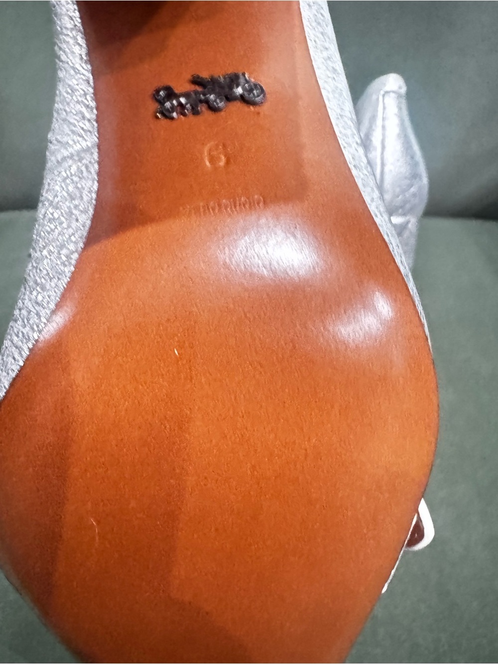 New Coach Jade Metallic Silver Leather Block Heel Pumps Size 6 - Picture 6 of 6